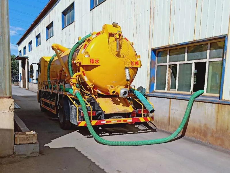 蒋王庙厂区化粪池清理